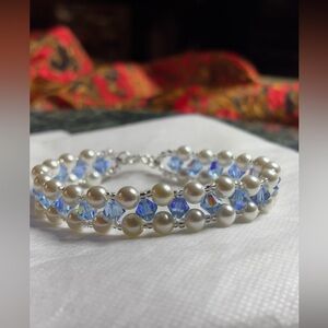 Hand Crafted Elegant White Shell Pearl and Blue Czech Crystal Bracelet 8 inches